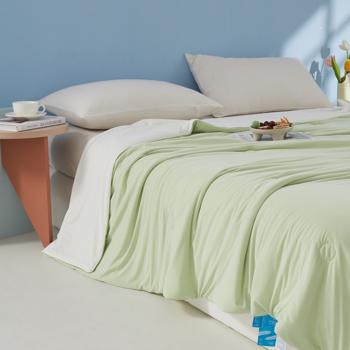 91家纺网 家纺一手货源 找家纺 蓝冰家纺 2026新款凉感高密度空调被夏被 墨绿色