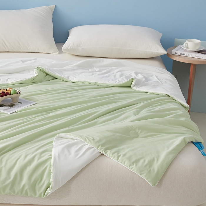 91家纺网 家纺一手货源 找家纺 蓝冰家纺 2026新款凉感高密度空调被夏被 墨绿色