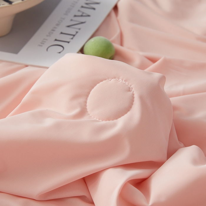 91家纺网 家纺一手货源 找家纺 蓝冰家纺 2026新款凉感高密度空调被夏被 墨玉色