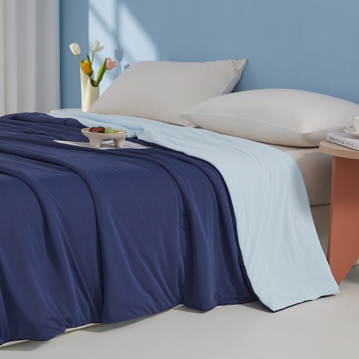 91家纺网 家纺一手货源 找家纺 蓝冰家纺 2026新款凉感高密度空调被夏被 藏蓝色