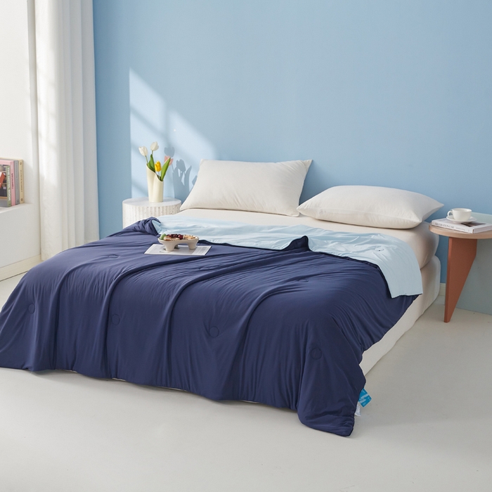 91家纺网 家纺一手货源 找家纺 蓝冰家纺 2026新款凉感高密度空调被夏被 藏蓝色