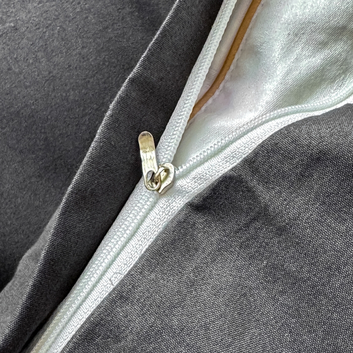 91家纺网 家纺一手货源 找家纺 莎臣豹 2026新款水洗棉磨毛原棉纯色印花简约风四件套风格二 高雅灰