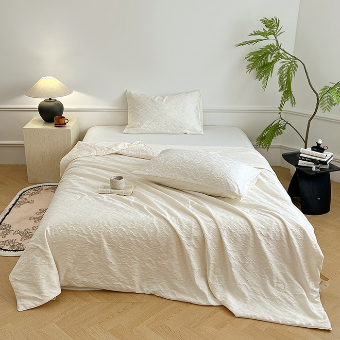 91家纺网 家纺一手货源 找家纺 VIP被业 2026新款A类浮雕蚕蛹大提花夏被空调被 白桃