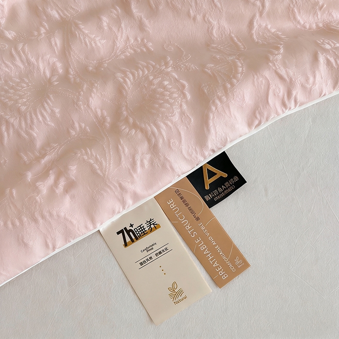 91家纺网 家纺一手货源 找家纺 VIP被业 2026新款A类浮雕蚕蛹大提花夏被空调被 云粉