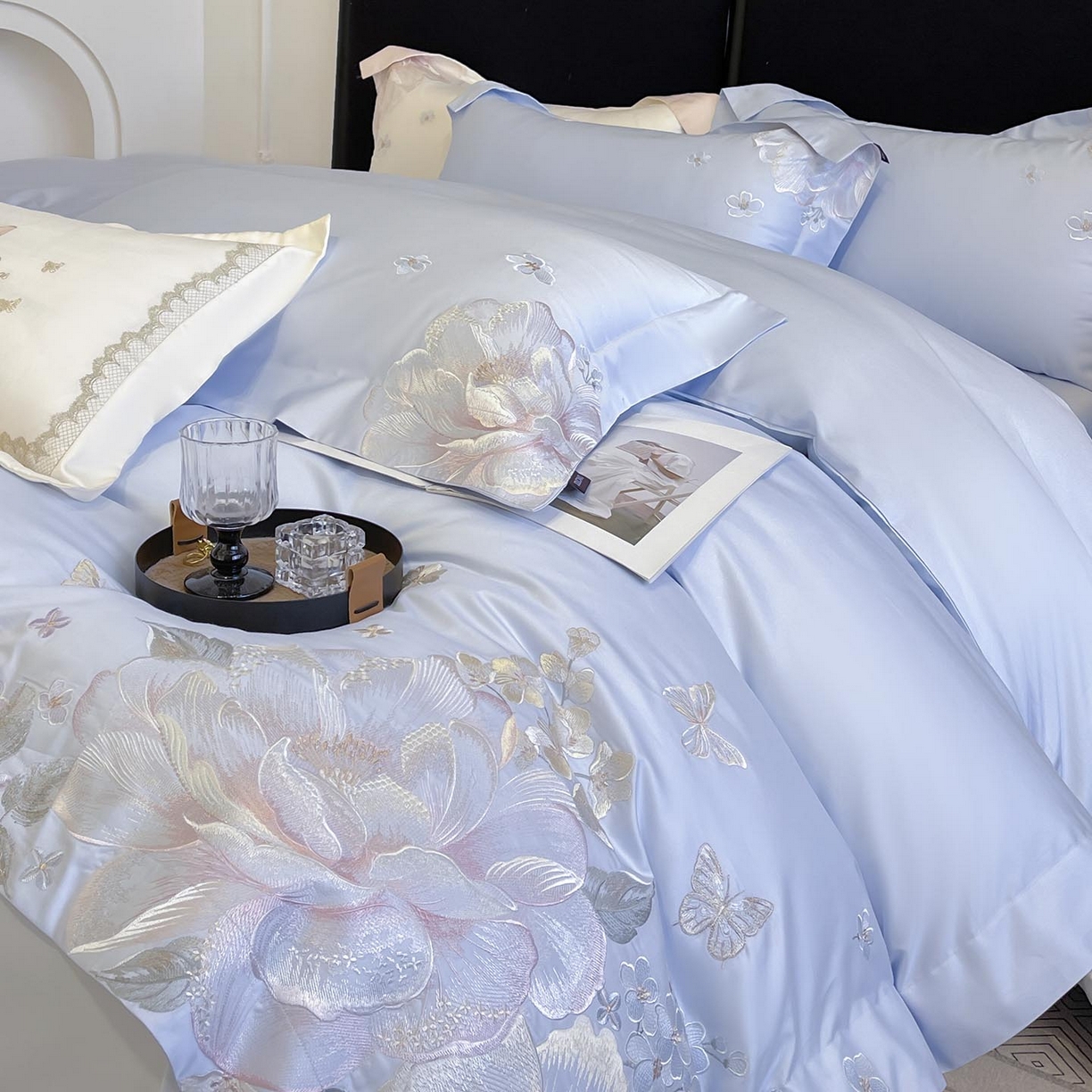 91家纺网 家纺一手货源 找家纺 2026新品A类100支贡缎长绒棉纯棉四件套全棉重工刺绣全工艺被套床单床笠高端轻奢风床上用品-朵卿 朵卿-慕蓝