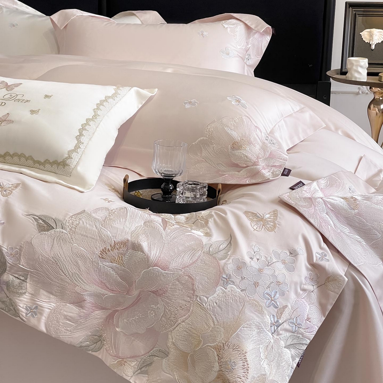 2026新品A类100支贡缎长绒棉纯棉四件套全棉重工刺绣全工艺被套床单床笠高端轻奢风床上用品-朵卿 朵卿-颜粉