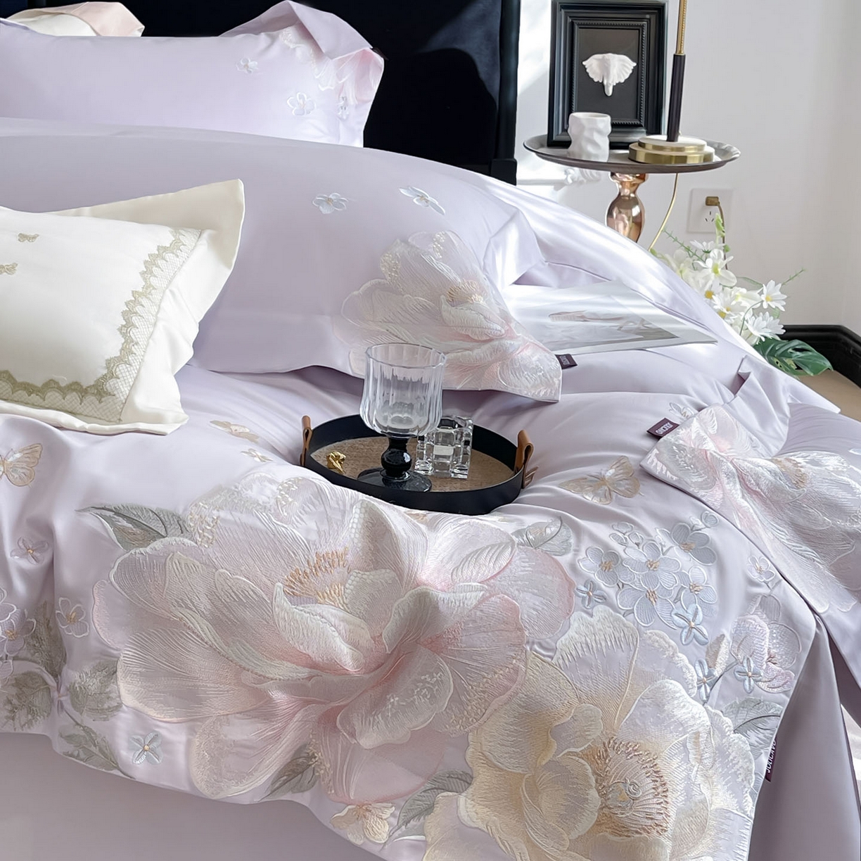 91家纺网 家纺一手货源 找家纺 2026新品A类100支贡缎长绒棉纯棉四件套全棉重工刺绣全工艺被套床单床笠高端轻奢风床上用品-朵卿 朵卿-黛紫