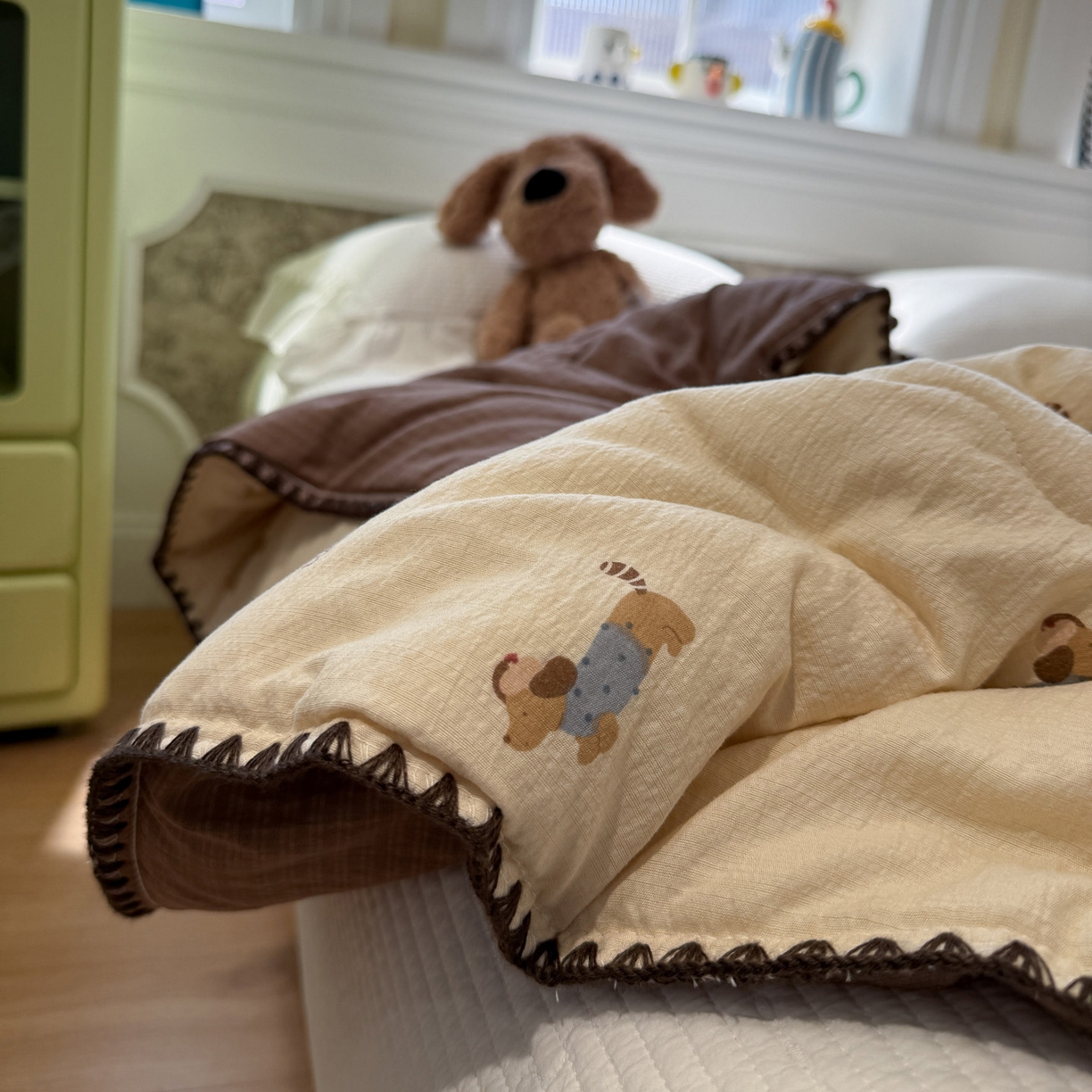 91家纺网 家纺一手货源 找家纺 赛琳 2026新款云感双层纱贝壳绣夏被夏凉被空调被（有买家秀） 俏皮狗