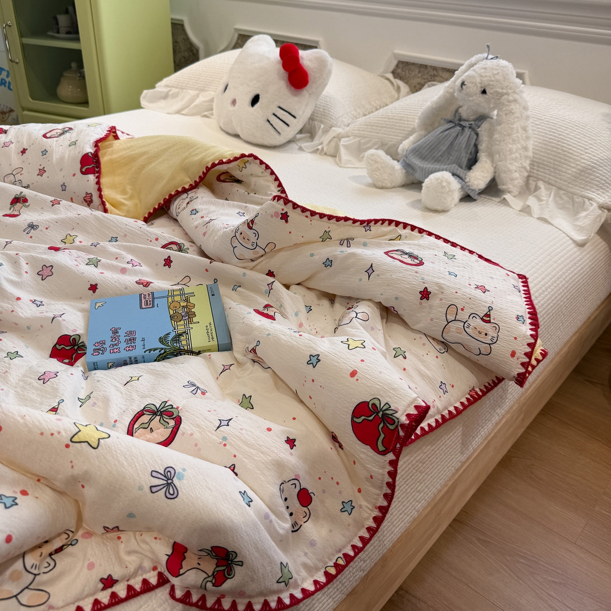 91家纺网 家纺一手货源 找家纺 赛琳 2026新款云感双层纱贝壳绣夏被夏凉被空调被（有买家秀） 苹果小怪