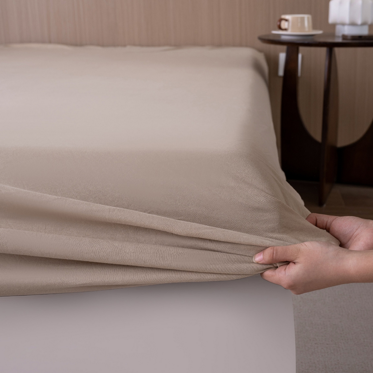 91家纺网 家纺一手货源 找家纺 梦可莱家居 2026春夏新品全棉针织棉纯色双拼简约百搭时尚系列四件套 双拼-焦糖