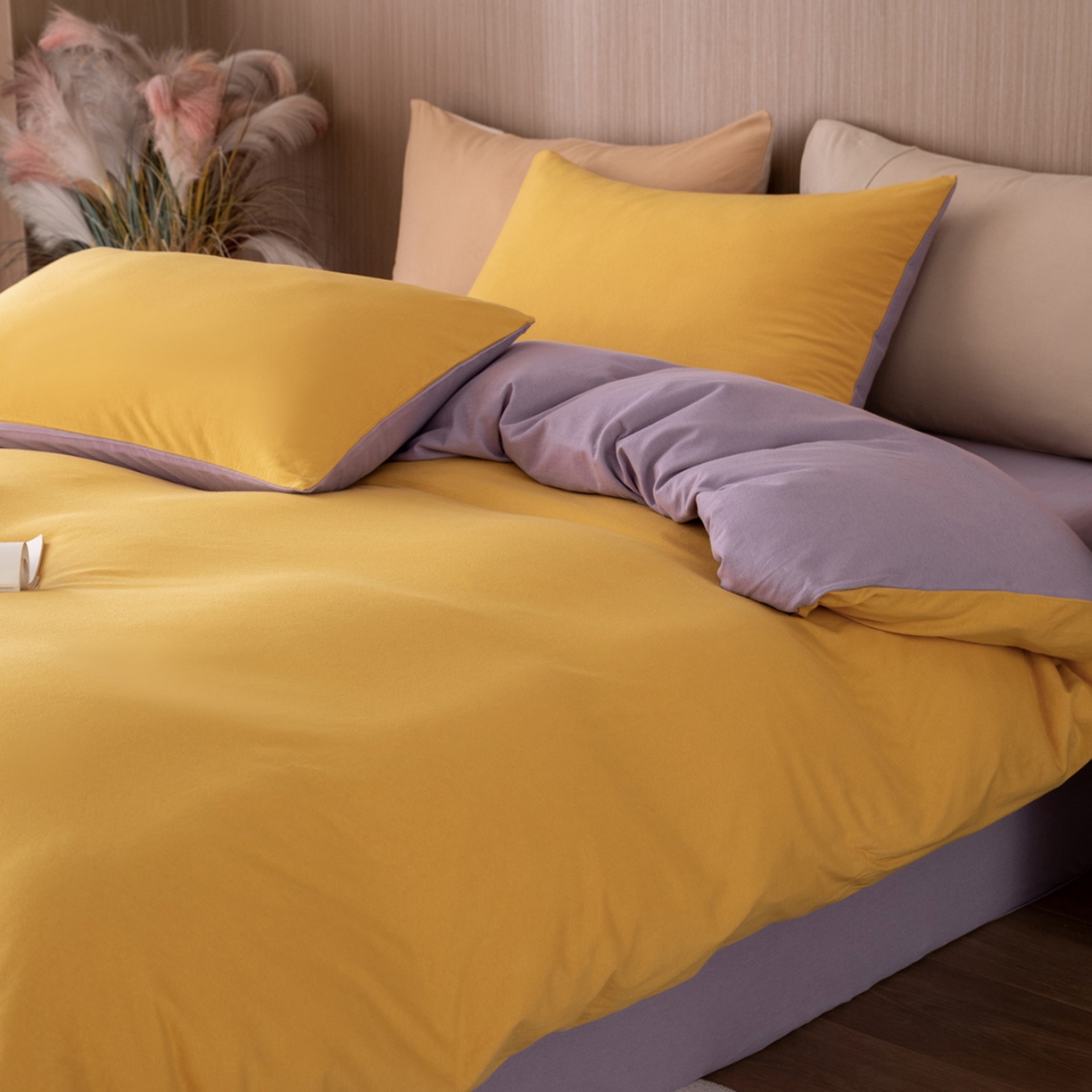 91家纺网 家纺一手货源 找家纺 梦可莱家居 2026春夏新品全棉针织棉纯色双拼简约百搭时尚系列四件套 双拼-黄紫