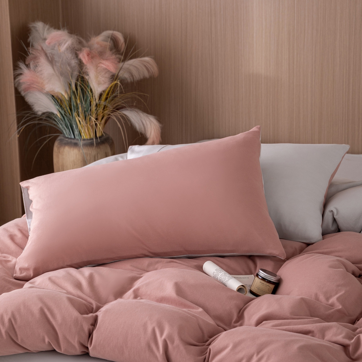 91家纺网 家纺一手货源 找家纺 梦可莱家居 2026春夏新品全棉针织棉纯色双拼简约百搭时尚系列四件套 双拼-豆沙