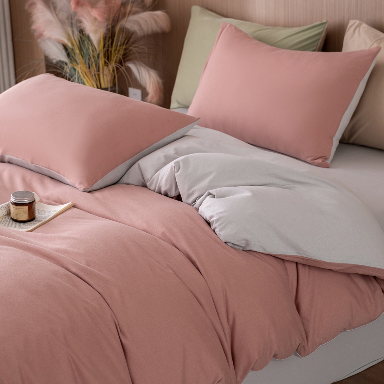 91家纺网 家纺一手货源 找家纺 梦可莱家居 2026春夏新品全棉针织棉纯色双拼简约百搭时尚系列四件套 双拼-豆沙