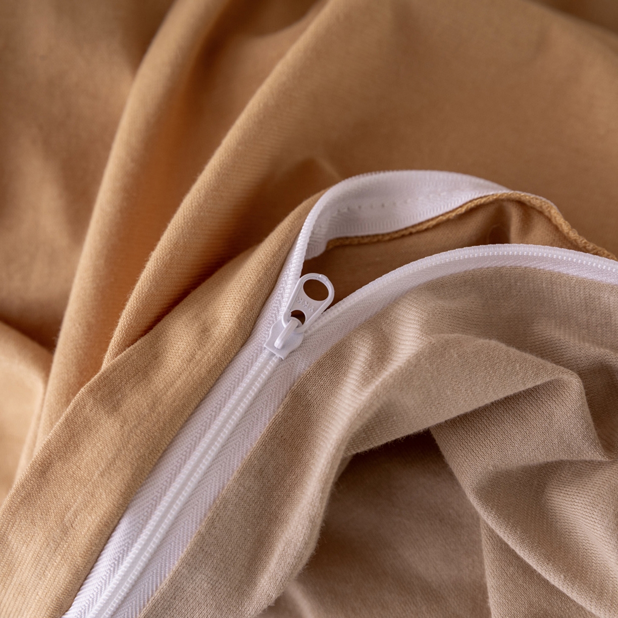 91家纺网 家纺一手货源 找家纺 梦可莱家居 2026春夏新品全棉针织棉纯色双拼简约百搭时尚系列四件套 双拼-奶卡