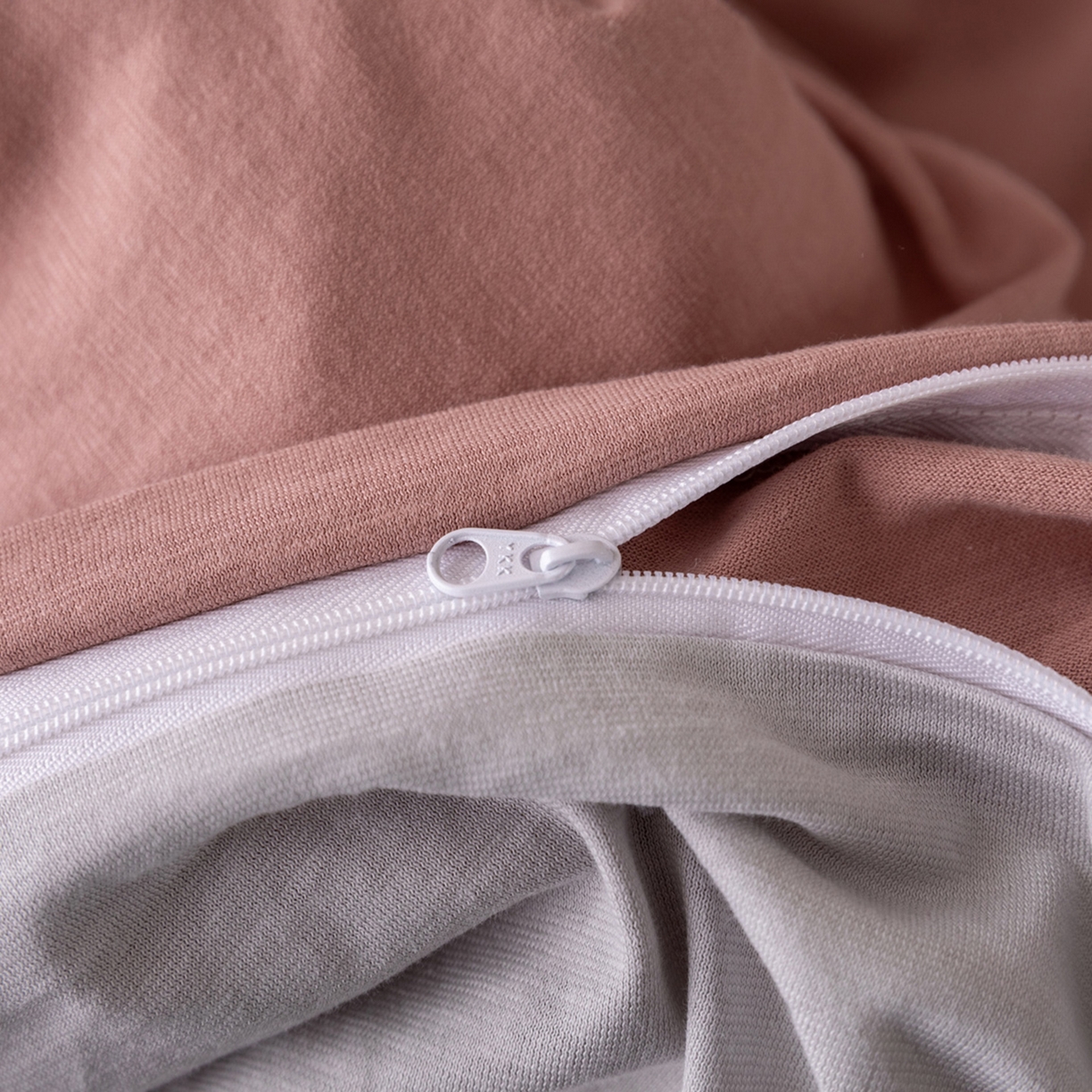 91家纺网 家纺一手货源 找家纺 梦可莱家居 2026春夏新品全棉针织棉纯色双拼简约百搭时尚系列四件套 双拼-豆沙