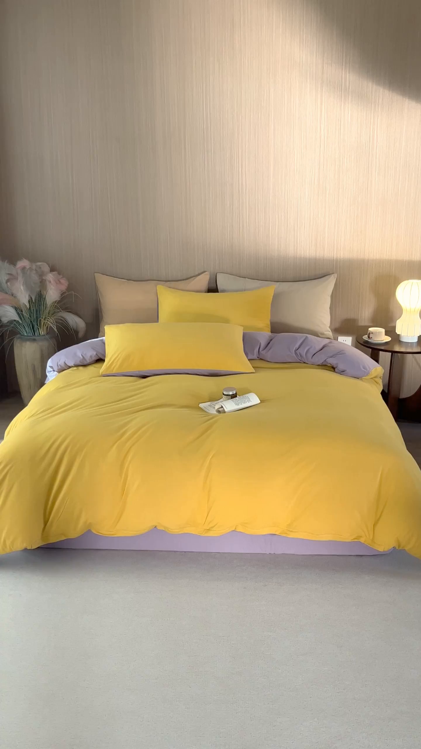 91家纺网 家纺一手货源 找家纺 梦可莱家居 2026春夏新品全棉针织棉纯色双拼简约百搭时尚系列四件套 双拼-黄紫