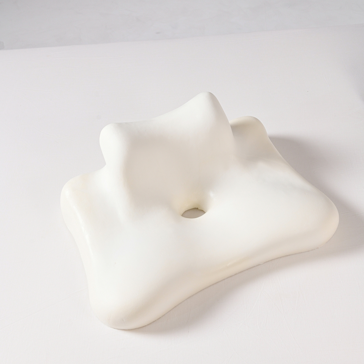 91家纺网 家纺一手货源 找家纺 珍贝家纺 【源头厂家】2026新款多功能手机趴睡枕-人体工学床上趴睡枕芯趴着睡觉玩手机神器枕头枕芯 天空蓝