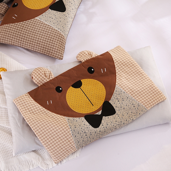 91家纺网 家纺一手货源 找家纺 蔻眠 萌熊-全棉刺绣卡通荞麦护颈枕头儿童学生荞麦枕芯 萌熊-驼格