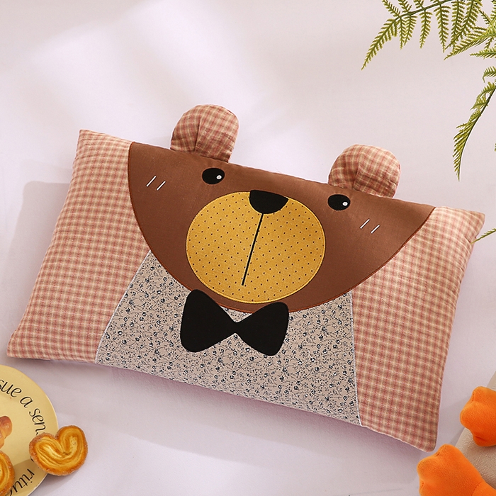 91家纺网 家纺一手货源 找家纺 蔻眠 萌熊-全棉刺绣卡通荞麦护颈枕头儿童学生荞麦枕芯 萌熊-粉格