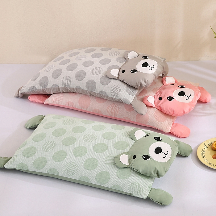 91家纺网 家纺一手货源 找家纺 蔻眠 憨憨熊-全棉双层纱卡通荞麦护颈枕头儿童学生荞麦枕芯 主图