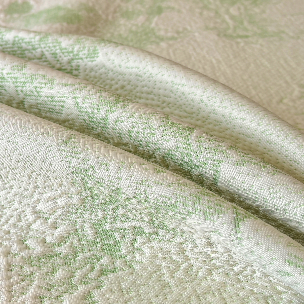 91家纺网 家纺一手货源 找家纺 雅居纺家纺 2026新款A类加厚三明治底黑边PE凉感席 梦影-绿