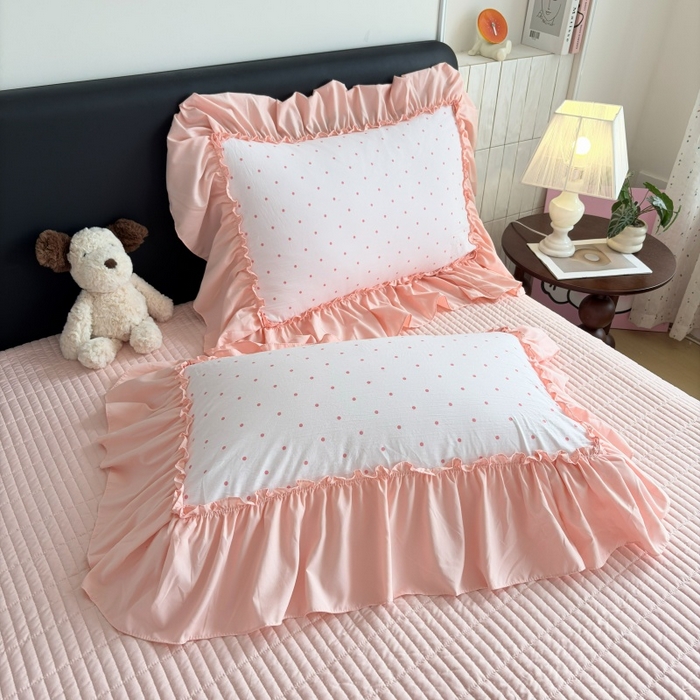 91家纺网 家纺一手货源 找家纺 铠畅 2026新款法式宽边水洗棉泡芙纱床盖款夏被四件套 粉雾波点