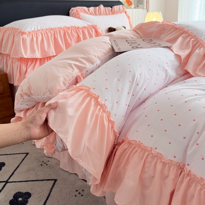 91家纺网 家纺一手货源 找家纺 铠畅 2026新款法式宽边水洗棉泡芙纱床盖款夏被四件套 粉雾波点