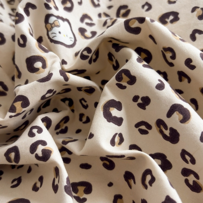 91家纺网 家纺一手货源 找家纺 铠畅 2026新款法式宽边水洗棉泡芙纱床盖款夏被四件套 赫本豹影