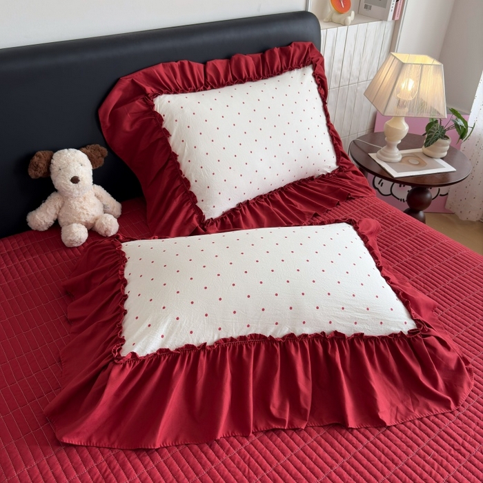 91家纺网 家纺一手货源 找家纺 铠畅 2026新款法式宽边水洗棉泡芙纱床盖款夏被四件套 红雾波点