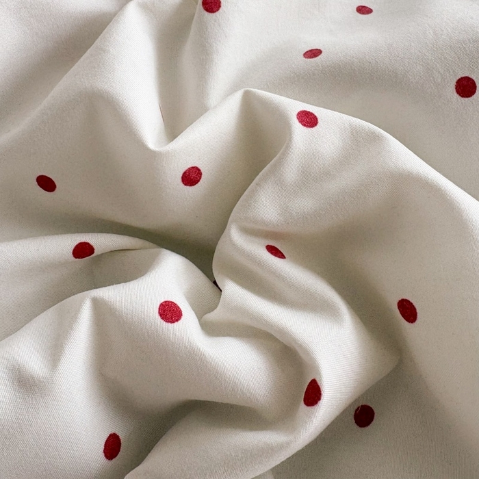 91家纺网 家纺一手货源 找家纺 铠畅 2026新款法式宽边水洗棉泡芙纱床盖款夏被四件套 红雾波点