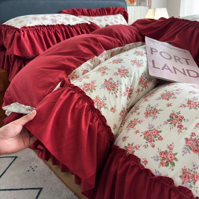 91家纺网 家纺一手货源 找家纺 铠畅 2026新款法式宽边水洗棉泡芙纱床盖款夏被四件套 红韵玫瑰