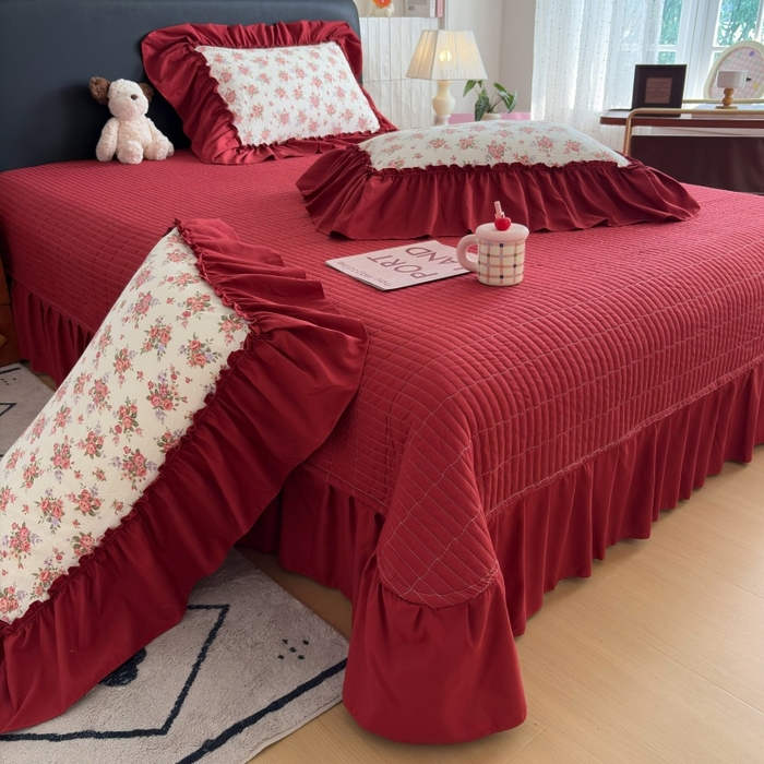 91家纺网 家纺一手货源 找家纺 铠畅 2026新款法式宽边水洗棉泡芙纱床盖款夏被四件套 红韵玫瑰