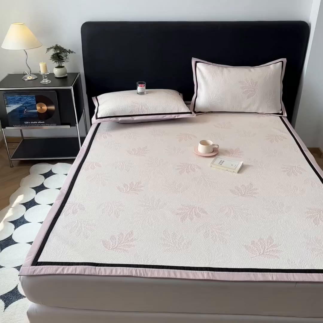 91家纺网 家纺一手货源 找家纺 （总）雅居纺家纺 2026新款A类加厚三明治底黑边PE凉感席