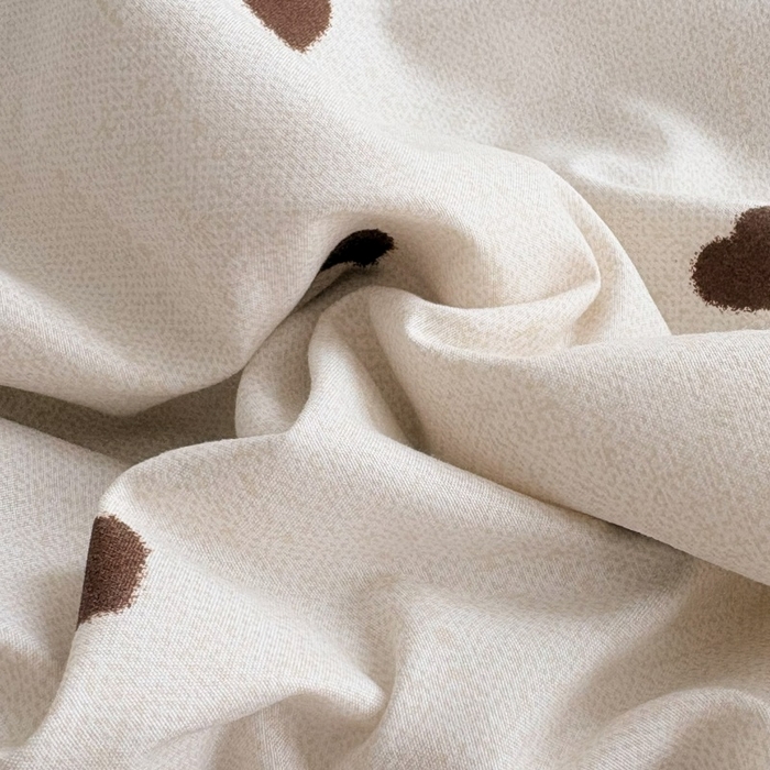 91家纺网 家纺一手货源 找家纺 铠畅 2026新款法式宽边水洗棉泡芙纱床盖款夏被四件套 咖调爱心