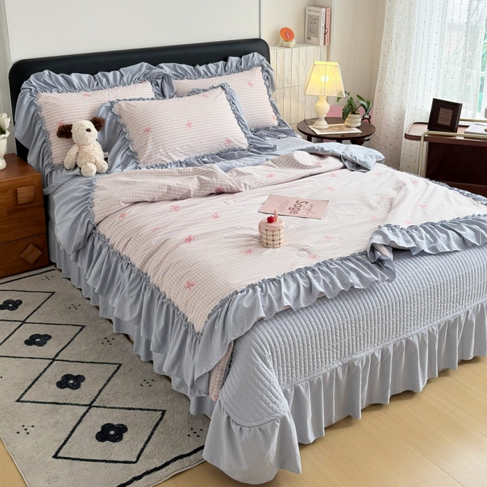 91家纺网 家纺一手货源 找家纺 铠畅 2026新款法式宽边水洗棉泡芙纱床盖款夏被四件套 奶格蝴蝶结