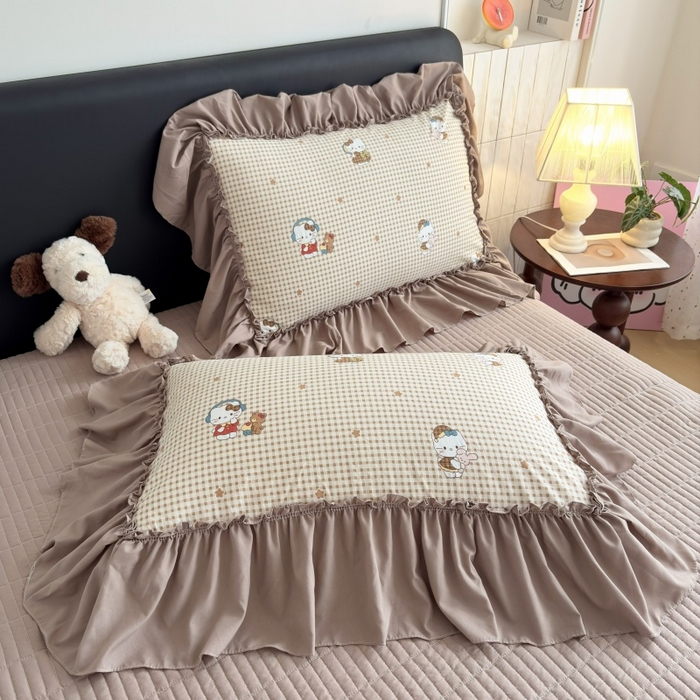 91家纺网 家纺一手货源 找家纺 铠畅 2026新款法式宽边水洗棉泡芙纱床盖款夏被四件套 奶咖kt