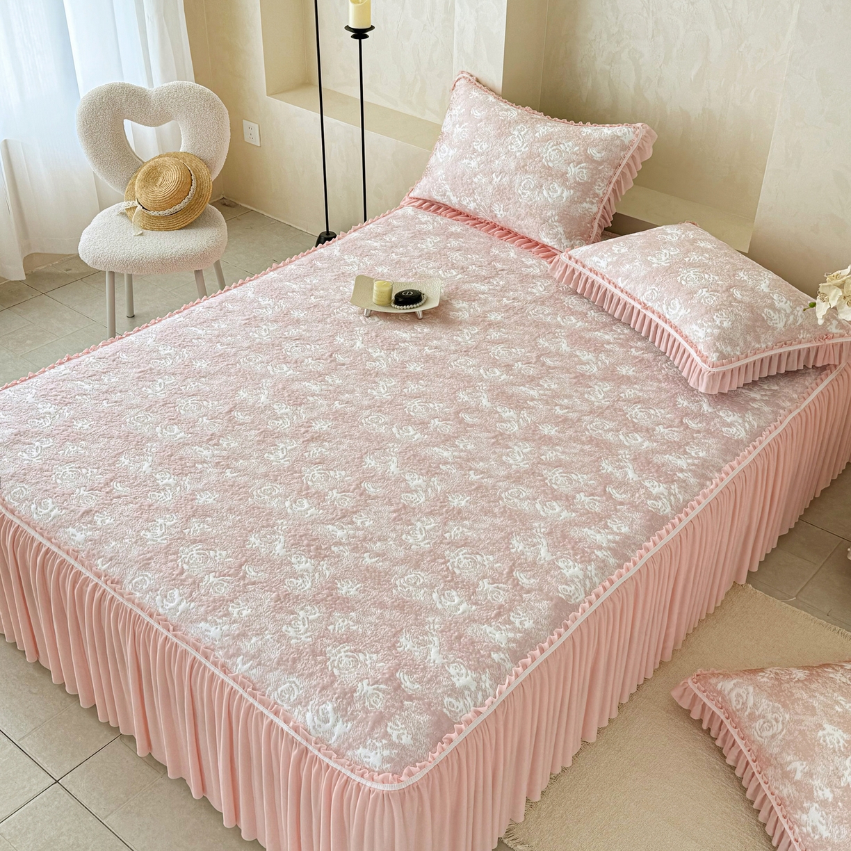 91家纺网 家纺一手货源 找家纺 （总）雅居纺家纺 2026新款床裙款玫瑰系列凉感席