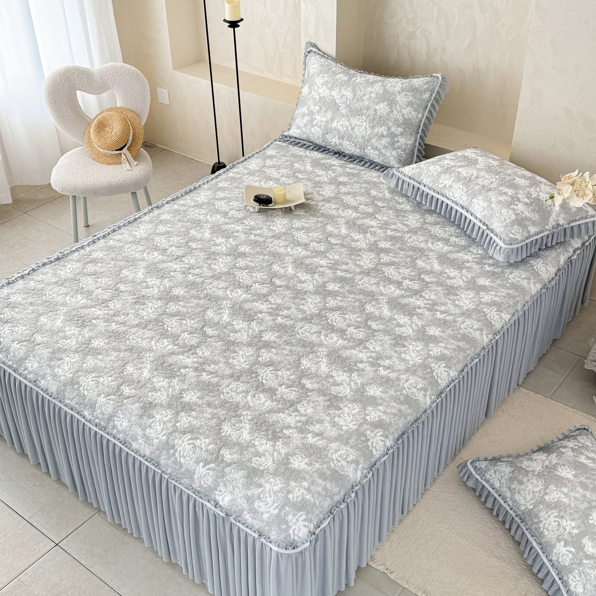 91家纺网 家纺一手货源 找家纺 雅居纺家纺 2026新款床裙款玫瑰系列凉感席 玫瑰-灰