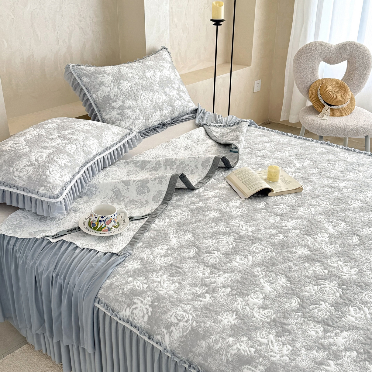 91家纺网 家纺一手货源 找家纺 雅居纺家纺 2026新款床裙款玫瑰系列凉感席 玫瑰-灰