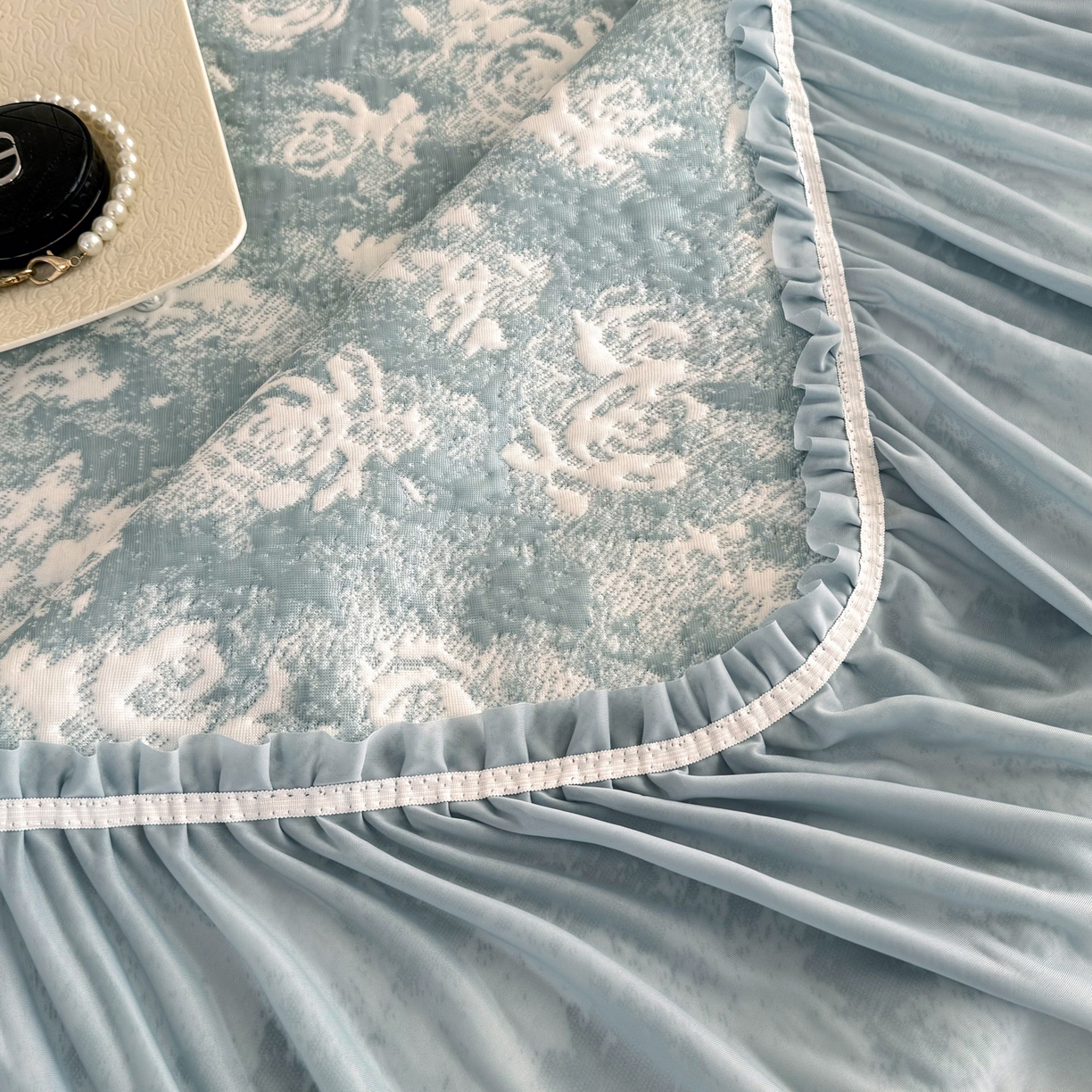 91家纺网 家纺一手货源 找家纺 雅居纺家纺 2026新款床裙款玫瑰系列凉感席 玫瑰-蓝