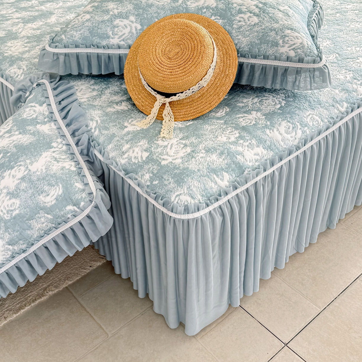 91家纺网 家纺一手货源 找家纺 雅居纺家纺 2026新款床裙款玫瑰系列凉感席 玫瑰-蓝