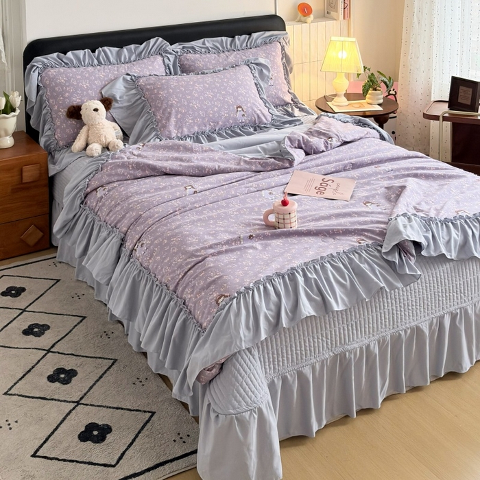 91家纺网 家纺一手货源 找家纺 铠畅 2026新款法式宽边水洗棉泡芙纱床盖款夏被四件套 薰衣草女孩