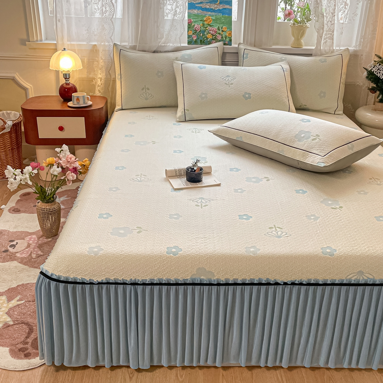 91家纺网 家纺一手货源 找家纺 雅居纺家纺 2026新款夏日花语系列凉感床裙凉席 夏日花语-蓝