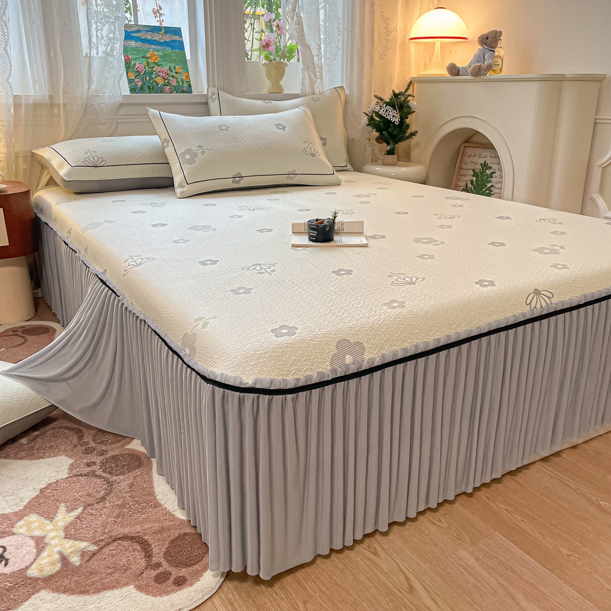 91家纺网 家纺一手货源 找家纺 雅居纺家纺 2026新款夏日花语系列凉感床裙凉席 夏日花语-灰