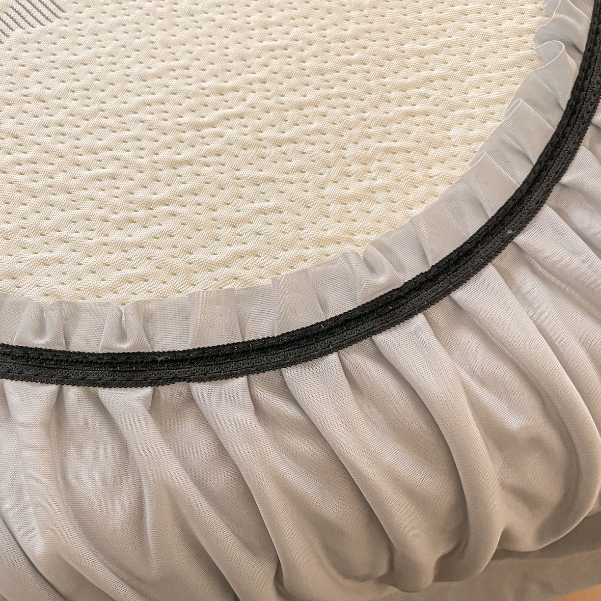 91家纺网 家纺一手货源 找家纺 雅居纺家纺 2026新款夏日花语系列凉感床裙凉席 夏日花语-灰