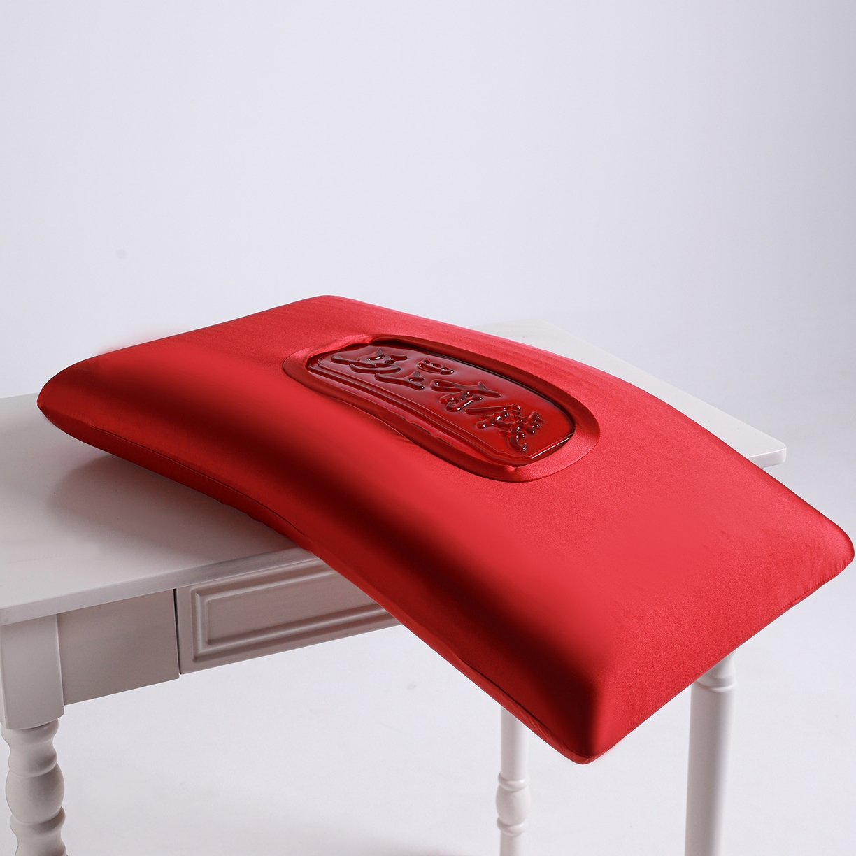 91家纺网 家纺一手货源 找家纺 珍贝家纺 【源头厂家】2026新款马上有钱凉感凝胶枕记忆棉枕慢回弹记忆枕护颈枕头成人枕芯枕头 红色