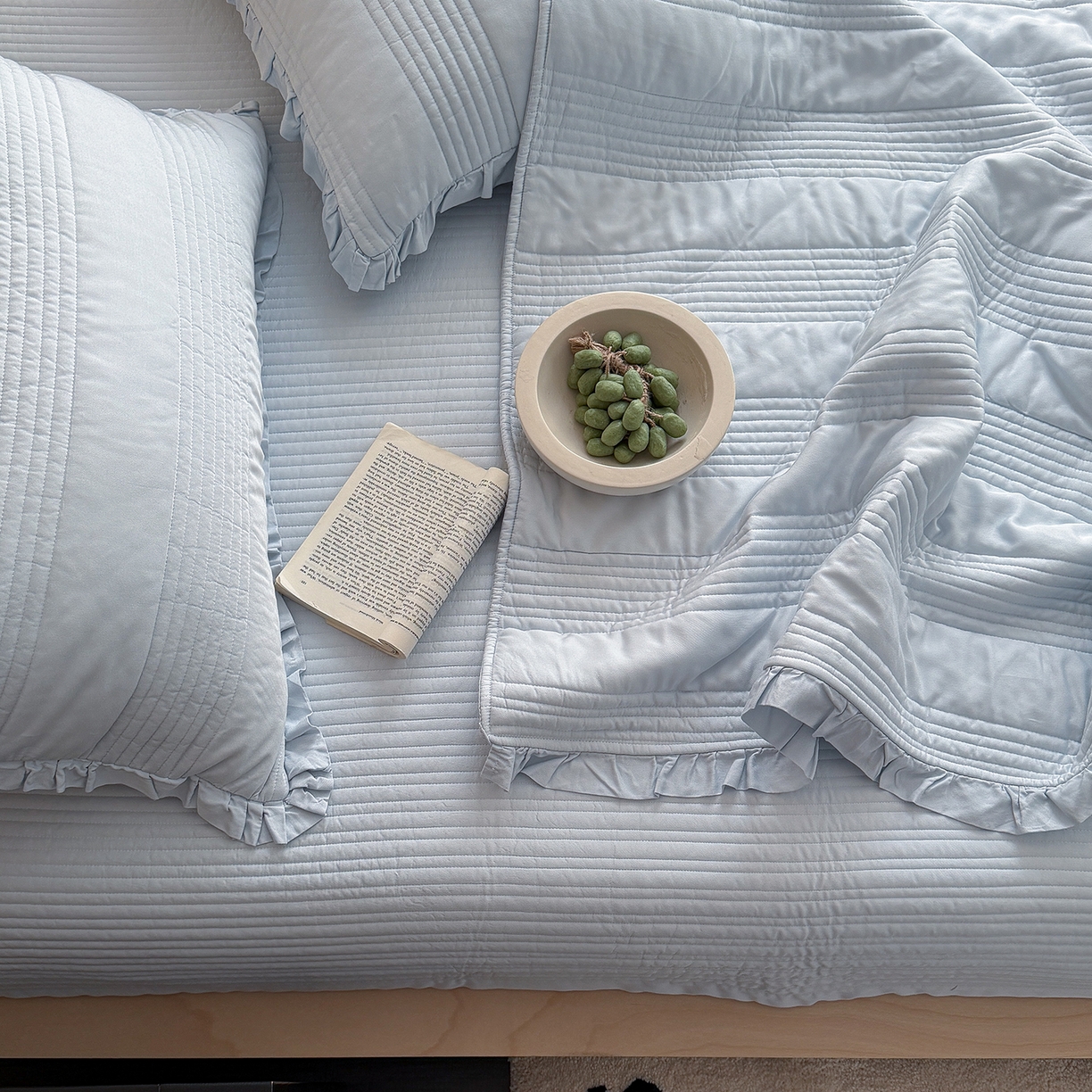 91家纺网 家纺一手货源 找家纺 （总）漫调家纺 2026新款韩国莫代尔夏被床盖系列-花边款