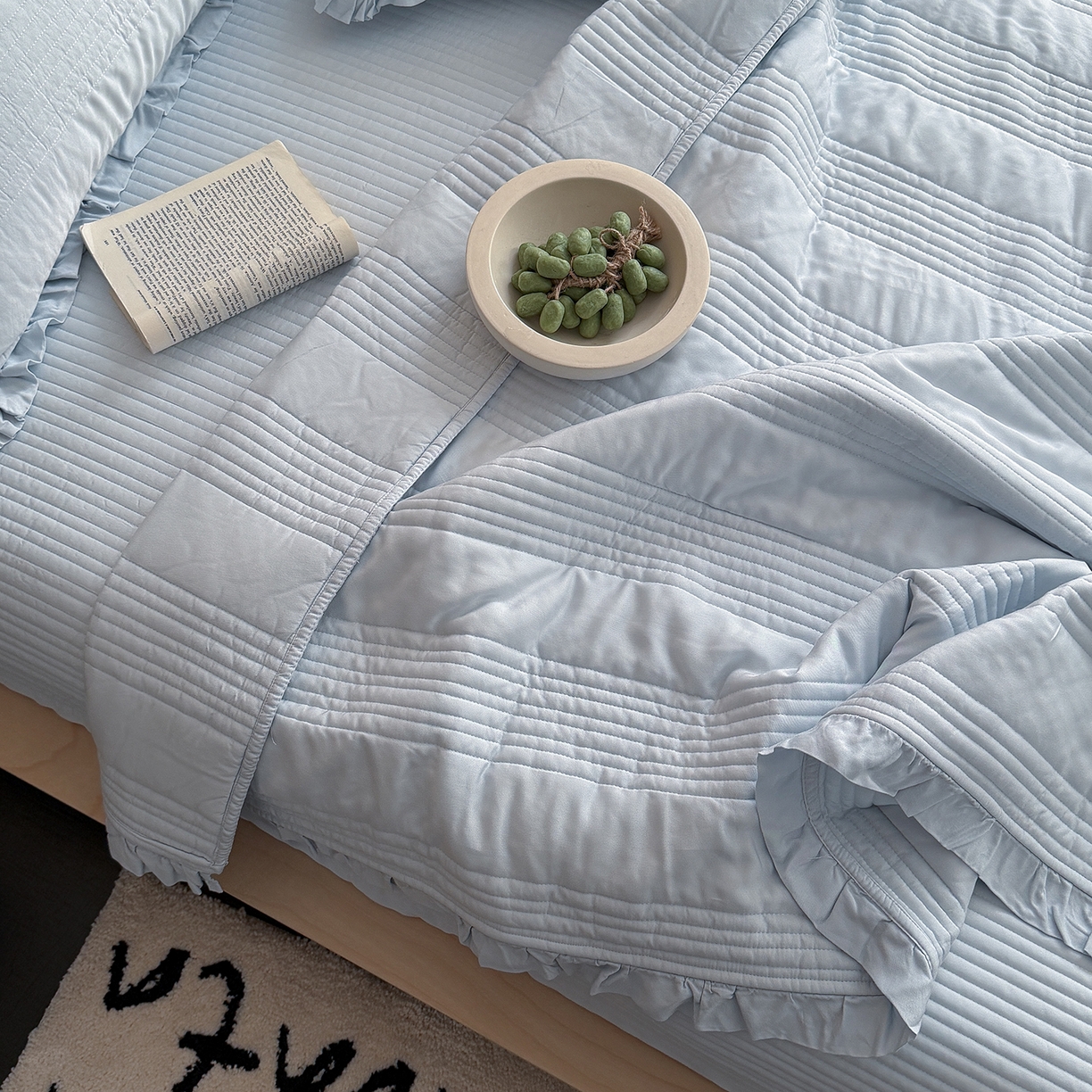 91家纺网 家纺一手货源 找家纺 漫调家纺 2026新款韩国莫代尔夏被床盖系列-花边款 海盐蓝