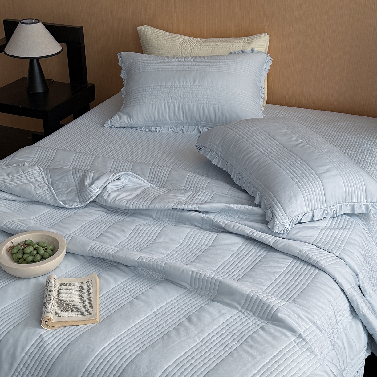 91家纺网 家纺一手货源 找家纺 漫调家纺 2026新款韩国莫代尔夏被床盖系列-花边款 海盐蓝