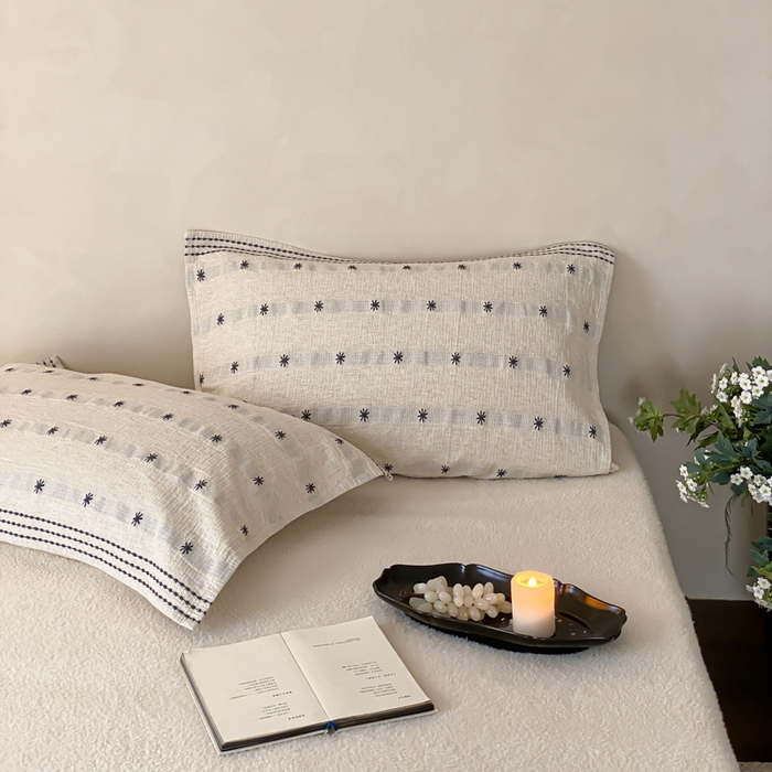 91家纺网 家纺一手货源 找家纺 麻依 2026新款四层纱布亚麻枕巾棉麻 点点星